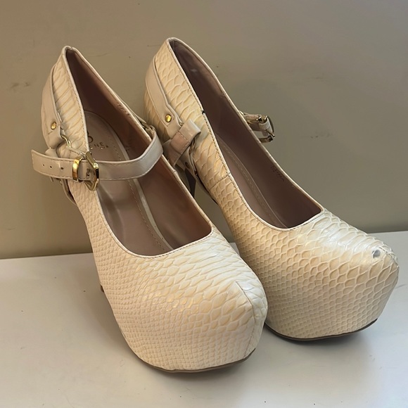 New JustFab Cream Heel - Size 10 - Picture 1 of 4